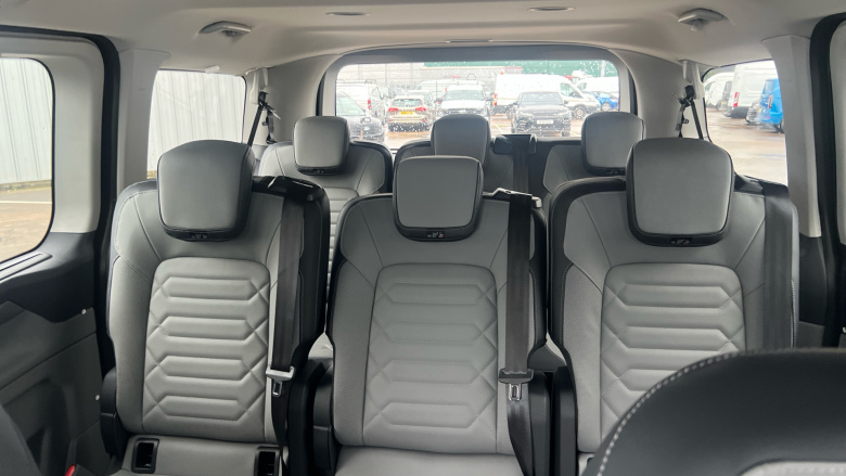 Ford Tourneo Custom 340 L1 Electric Rwd 160kW 65kWh H1 Titanium X 8 seater Auto